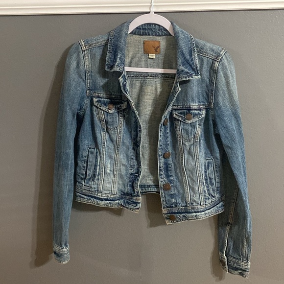 AE Cropped Denim Jacket - Picture 3 of 11
